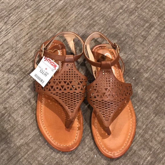 Jessica Simpson sandals - Picture 1 of 2